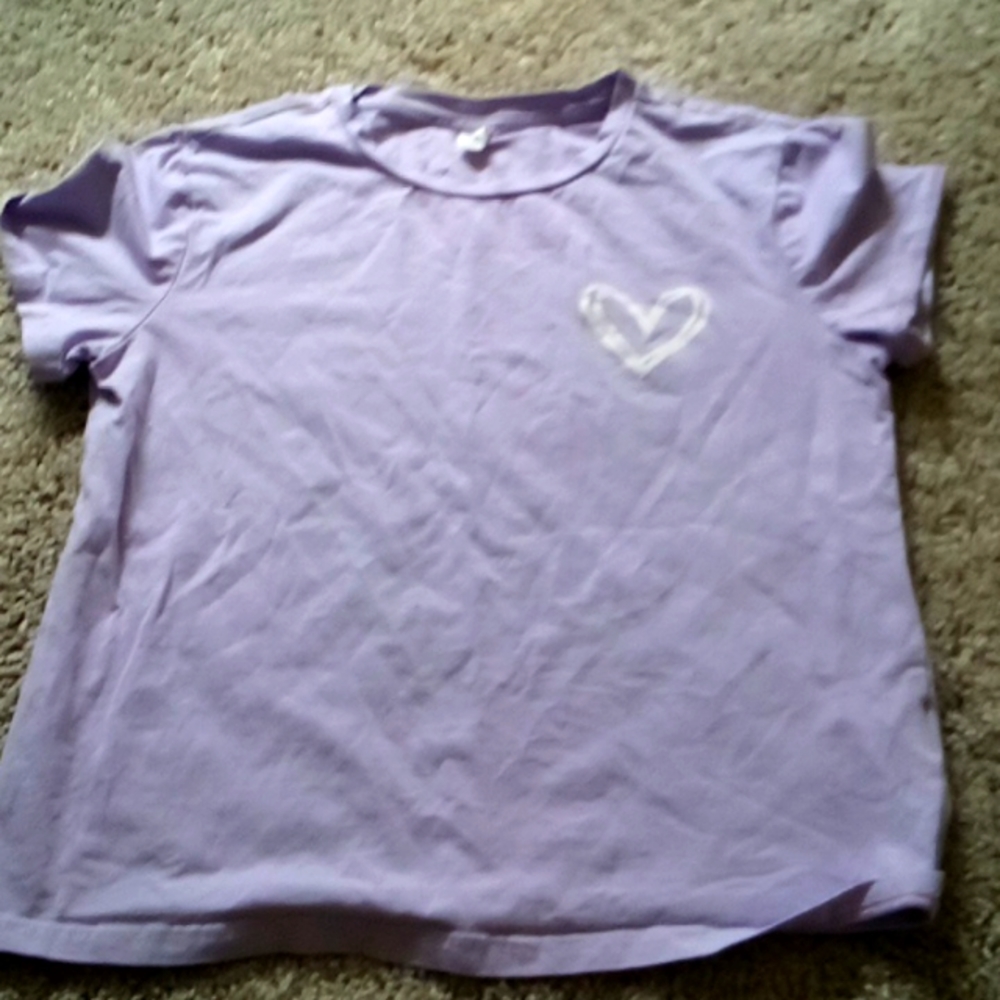 A short sleeve shirt